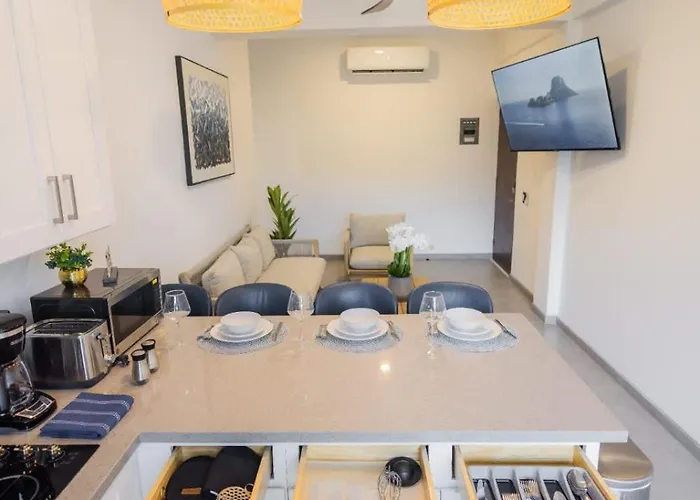 New 2br Walk To Marina & Downtown Apartment *