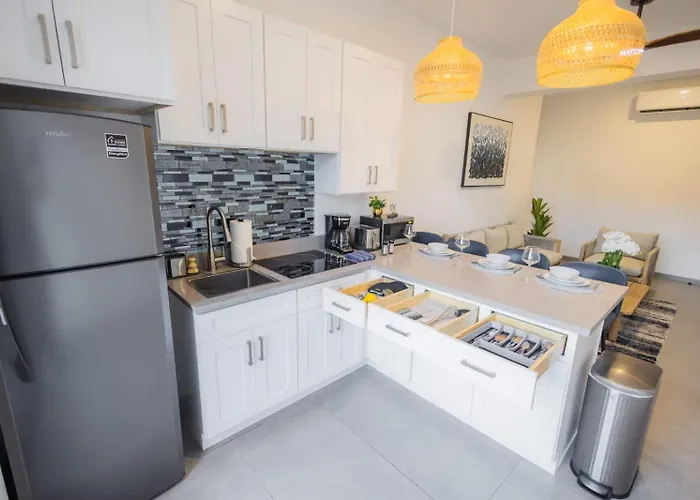 New 2br Walk To Marina & Downtown *