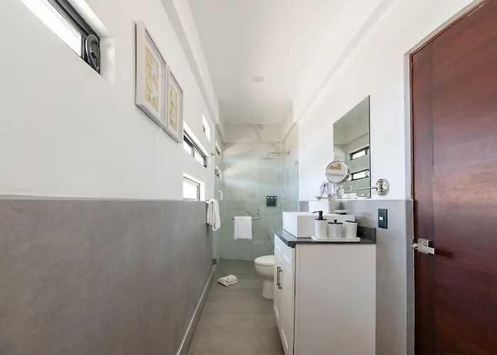 Apartment New 2br Walk To Marina & Downtown