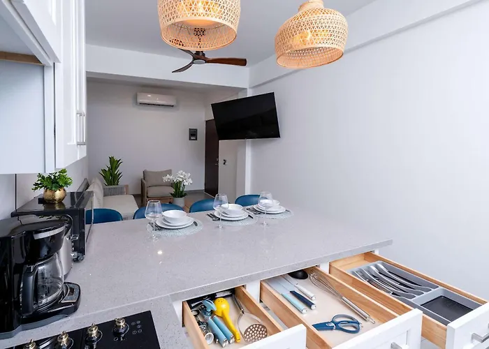 New 2br Walk To Marina & Downtown