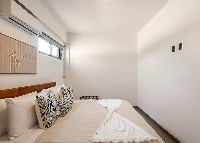 New 2br Walk To Marina & Downtown Apartment *