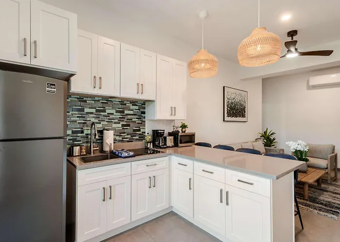 New 2br Walk To Marina & Downtown Apartment Cabo San Lucas